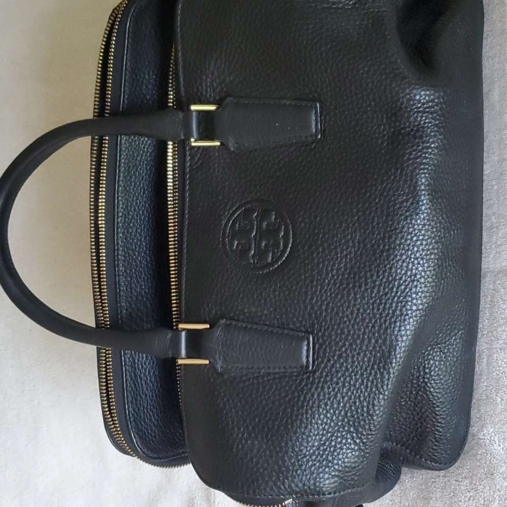 Tory burch..